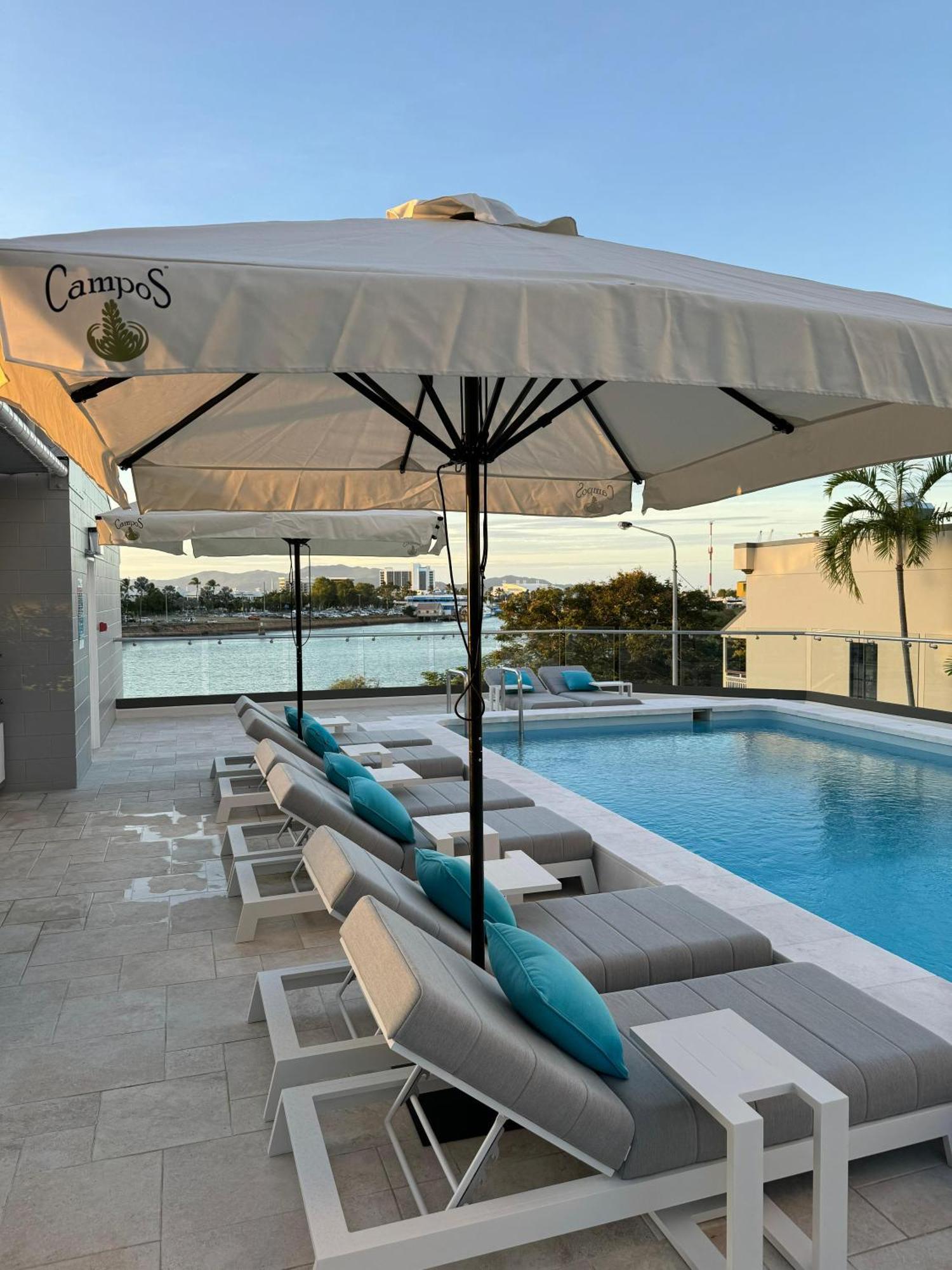 Belmoral Corporate Suites (Adults Only) Таунсвилл Экстерьер фото